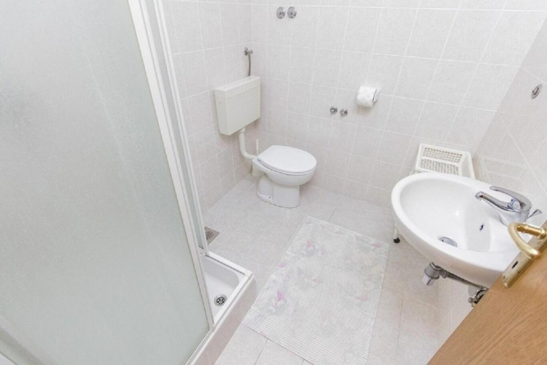Bathroom 3, Apartments Milans, Rogoznica