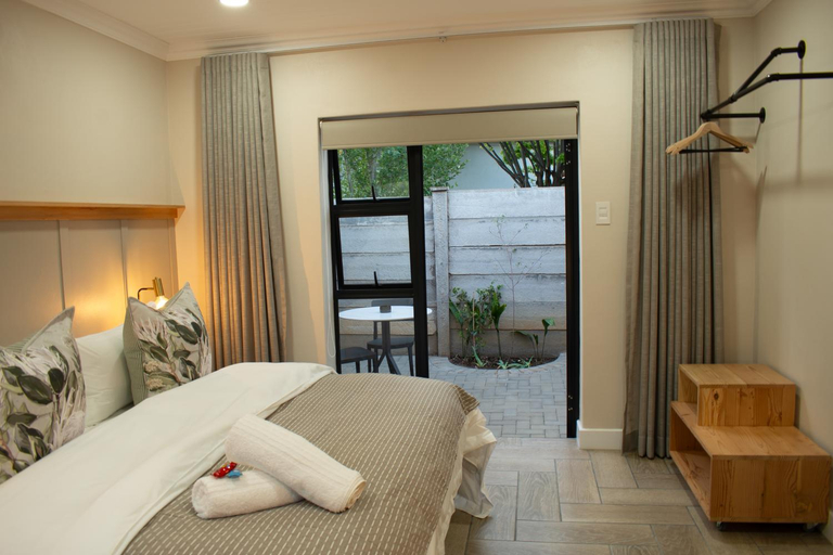 Others 2, ZieClin's Guest Rooms, Mangaung