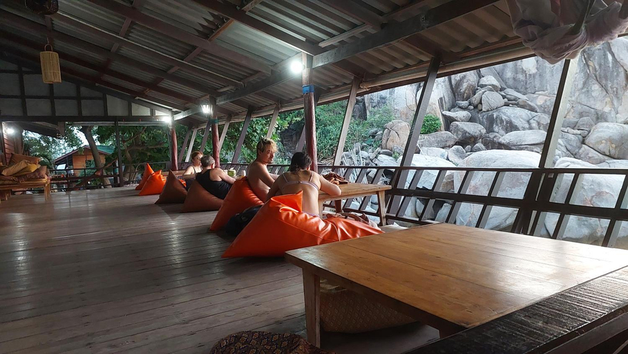 Food & Drinks 5, Taothong Villa I, Ko Phangan