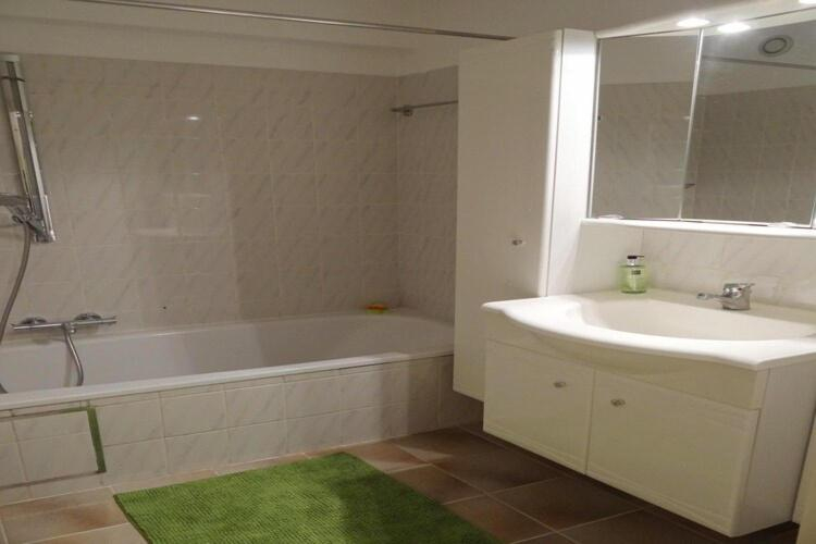Bathroom 3, Scenic Countryside Stay, West-Vlaanderen