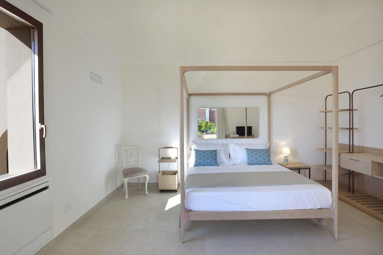 Bedroom 3, Carrubia, Lecce