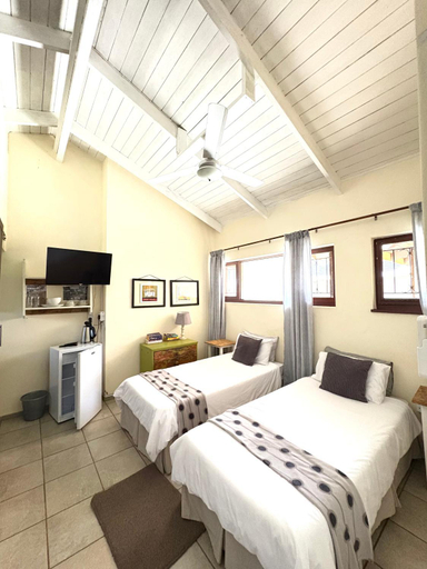 Bedroom 2, Whistling Woods, Uthungulu