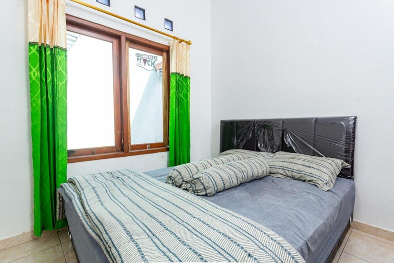 Bedroom 2, Griyaponcowolo Syariah, Yogyakarta