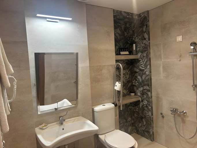 Bathroom 4, City Gate Hotel Airport Thessaloniki, Central Macedonia