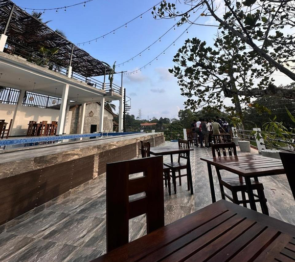 Food & Drinks 5, GRAND HIGHWAY RESORT, Akmeemana