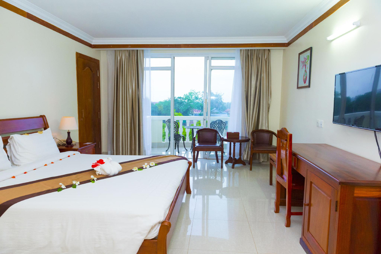 Bedroom 3, Pursat Riverside Hotel & Spa, Sampov Meas