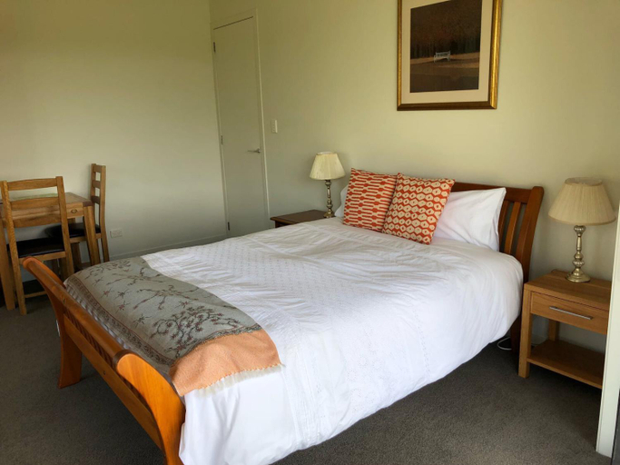 Bedroom 4, Soft Leaf Farmstay, Franklin