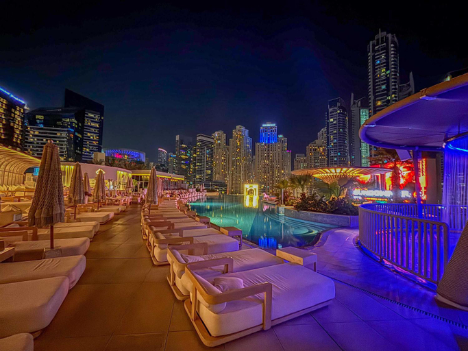 Food & Drinks 5, Tranquil 1BR w Marina & Partial Ain Dubai Views, Dubai