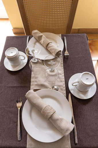 Food & Drinks 5, Chambres d'hotes balneo Chateau de Jonquieres, Aude