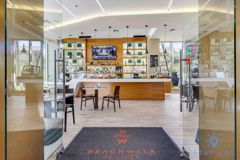 Food & Drinks 4, Spectacular View w Balcony Pool Near Beach, Broward