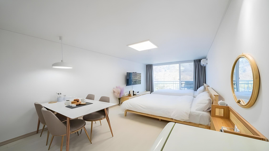 Bedroom 3, Zio Pintree, Yangyang