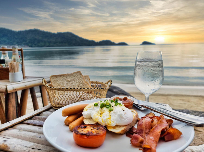Food & Drinks 5, Blue Moon Pool Villa - by KohChangVillas, Koh Chang