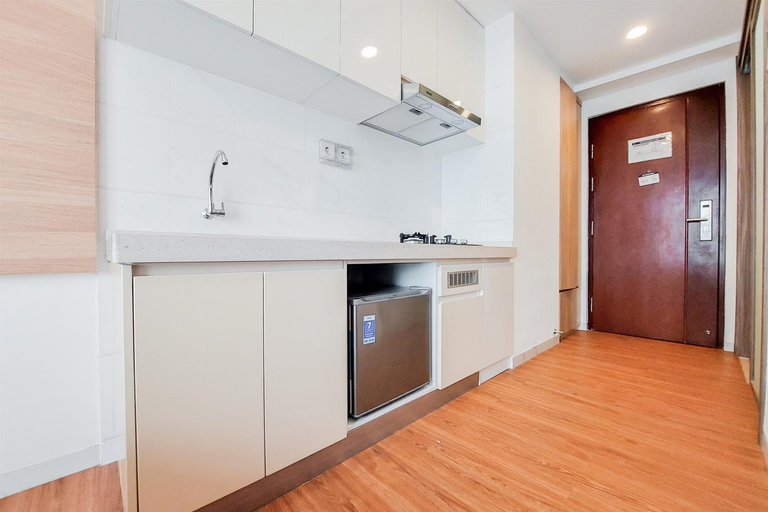 Others 4, Nice Comfortable Studio Sky House BSD By Travelio, South Tangerang