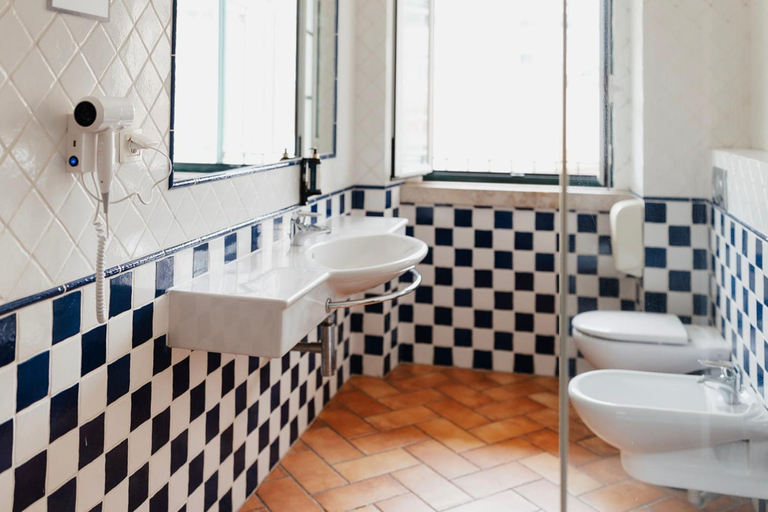 Bathroom 2, SATURdAYS, Lisbon