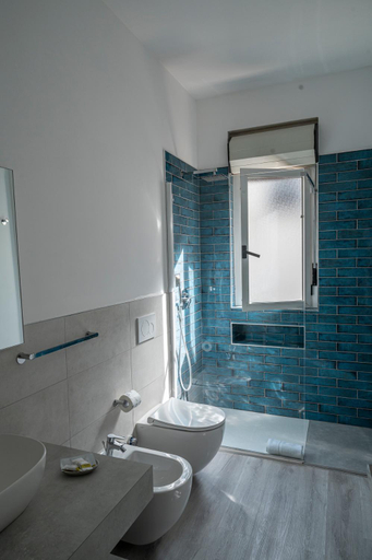 Bathroom 2, My Apulian Home in Polignano a Mare, Bari