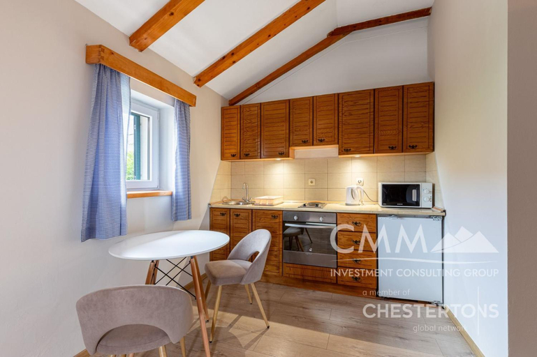 Others 5, Apartments stone Radovici