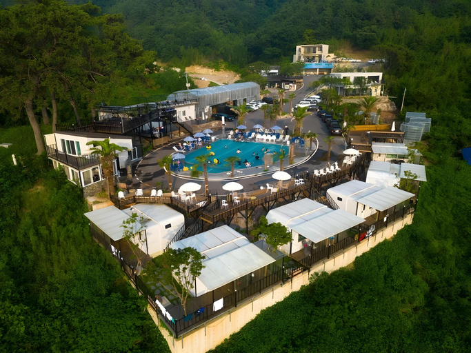 Exterior & Views 1, Road96 Caravan and Poolvilla, Yeonggwang