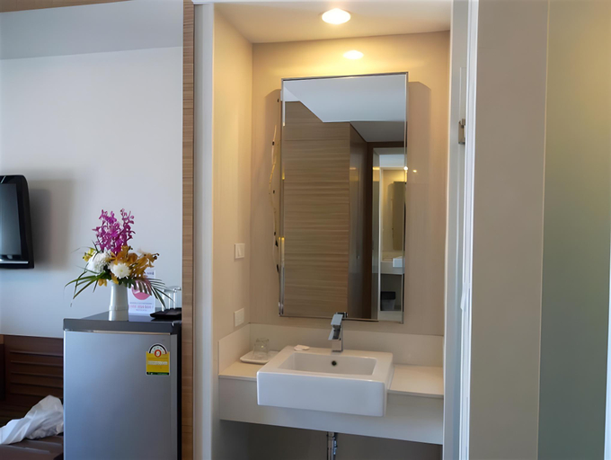 Bathroom 4, Honey Lodge Pattaya, Pattaya