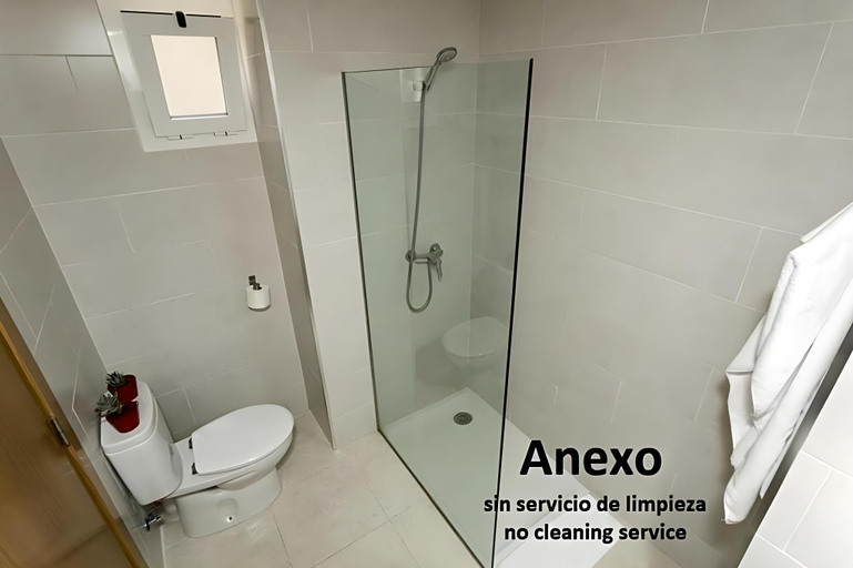 Bathroom 4, Hotel Costa Mediterraneo, Baleares