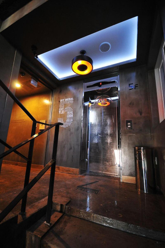 Others 5, Seven Motel, Gimhae