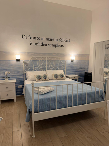 Bedroom 5, Mareluna Rooms, Barletta-Andria-Trani
