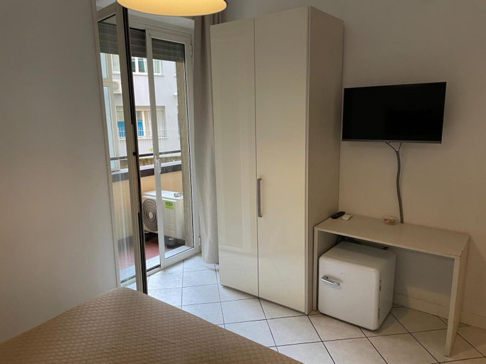 Bedroom 2, Good Rooms, Milano