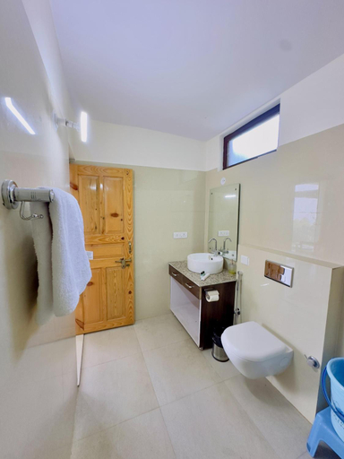 Bathroom, Shree Parijat Resort - Luxury Resort in Mukteshwar, Nainital
