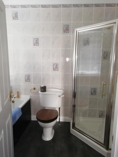 Bathroom, Woodlands, Teignmouth, Devon