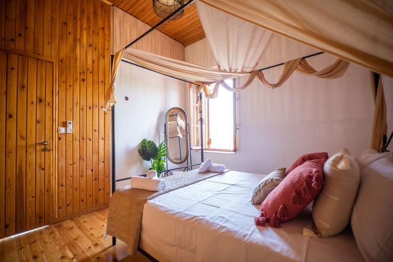 Bedroom 3, Villa Tzitzifes, Crete