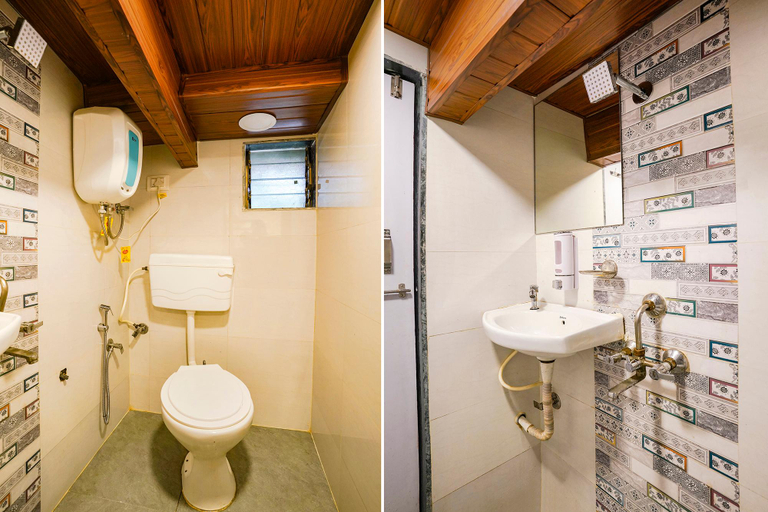Bathroom 4, Via Metro Galaxy Inn, Mumbai Suburban