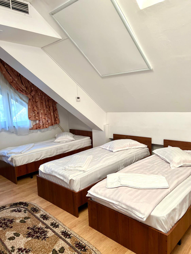 Others 2, Pensiunea Cezara, Bacau