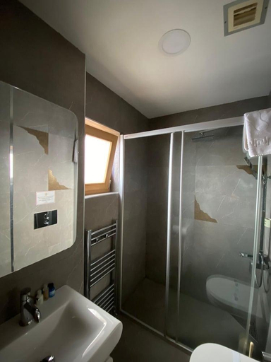 Bathroom 3, AMORİUM HOTEL, Merkez