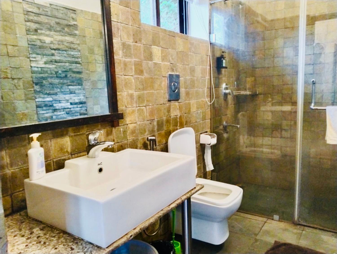 Bathroom 2, Serene Woods, Kodagu