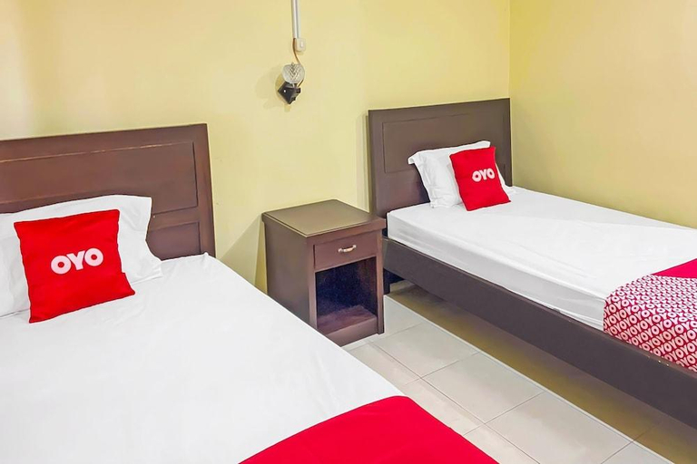 Bedroom 3, OYO 91946 Hotel Gajah Mada Indah, Ngada