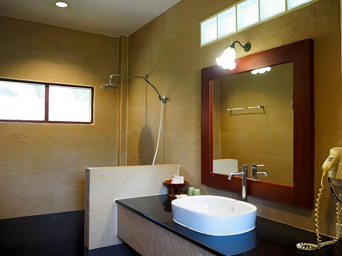 Bathroom 4, Cocopalm Beach Resort, Ko Samui