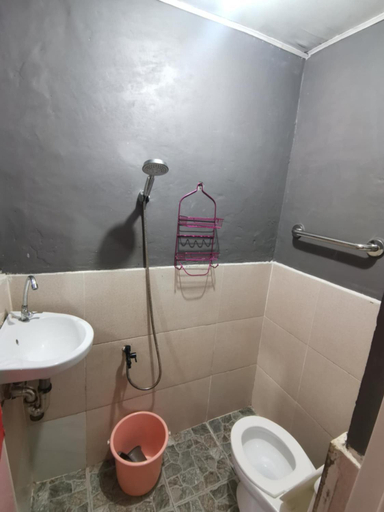 5, Ken's Inn, Coron