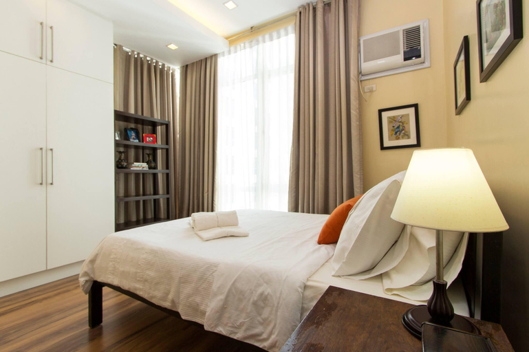 2, Elegant 2BR Apartment in Upscale Fort BGC Fast Wifi, Taguig