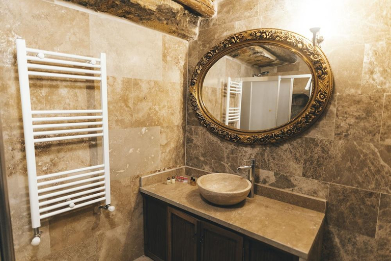 Bathroom 5, KAPALOS CAVE SUİTES, Ürgüp