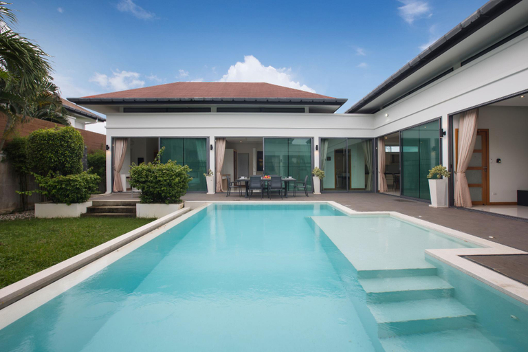 Sport & Beauty 2, Splendid 4BR Villa Tangerine with Salt Pool, Rawai, Pulau Phuket