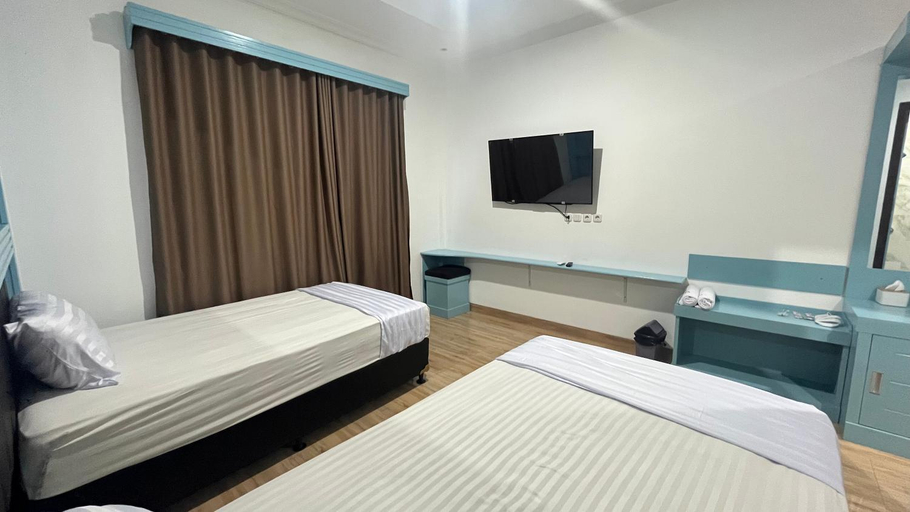 Bedroom 4, Ully Hotel, Solok