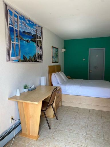 Bedroom 2, Tides Motor Inn at Stehli Beach, Nassau