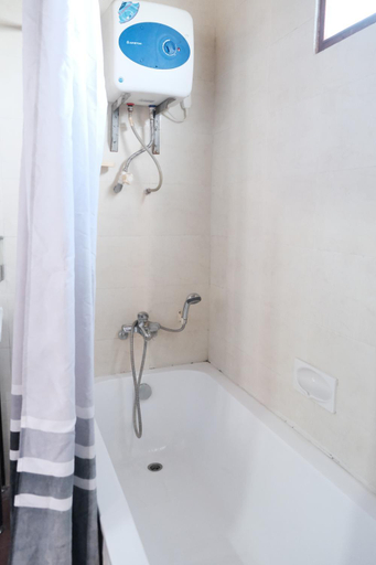 Bathroom 5, Arbiru Beach Resort, Dili