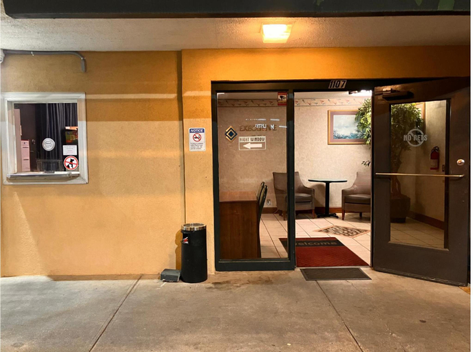 Others 5, Executive Inn Laurel, Jones