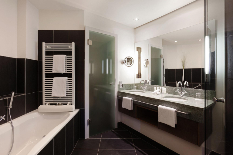 Bathroom 5, A-ROSA Kitzbuhel, Kitzbühel