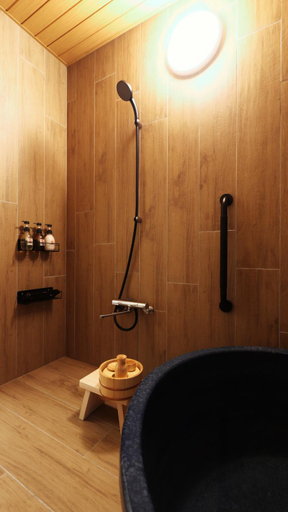 Bathroom 3, Osaka Large Family House 7 Bedrooms 2 Baths Free Parking, Osaka