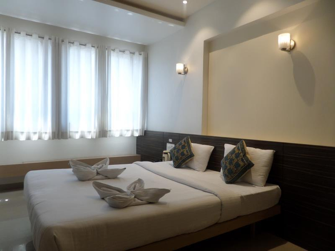 Bedroom, Hotel Saiprasad Executive, Solapur, Solapur