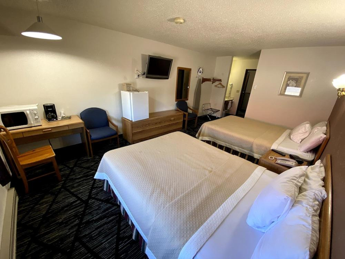 Bedroom 3, Woodland Inn & Suites, Taylor