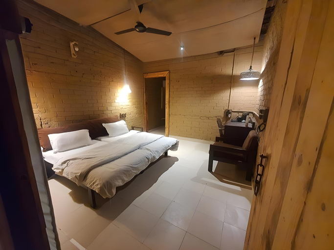 Bedroom 2, Varenya agro-resort, Pune