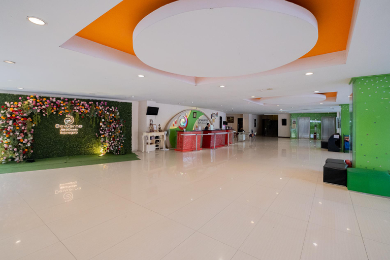 Public Area 3, RedDoorz Premium @ Jalan Veteran Bojonegoro, Bojonegoro