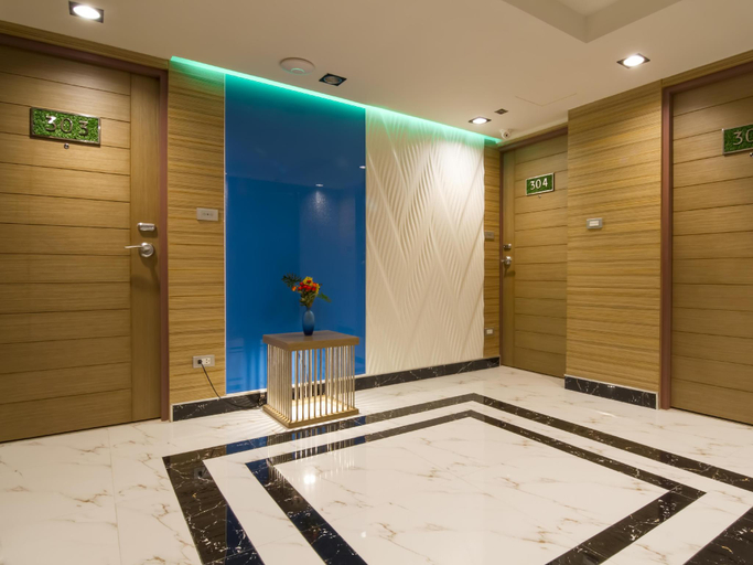 Others 5, Eleven Avenue Suites, Wattana